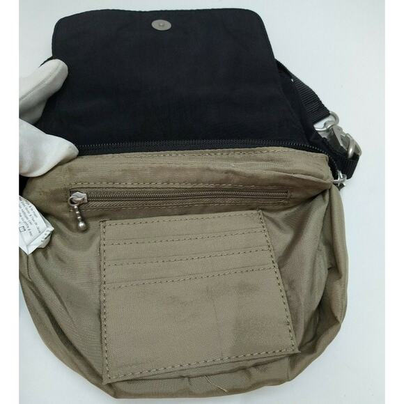 Baggallini Black Nylon Zipper Pockets Credit Card Slots Crossbody Bag - Picture 11 of 13